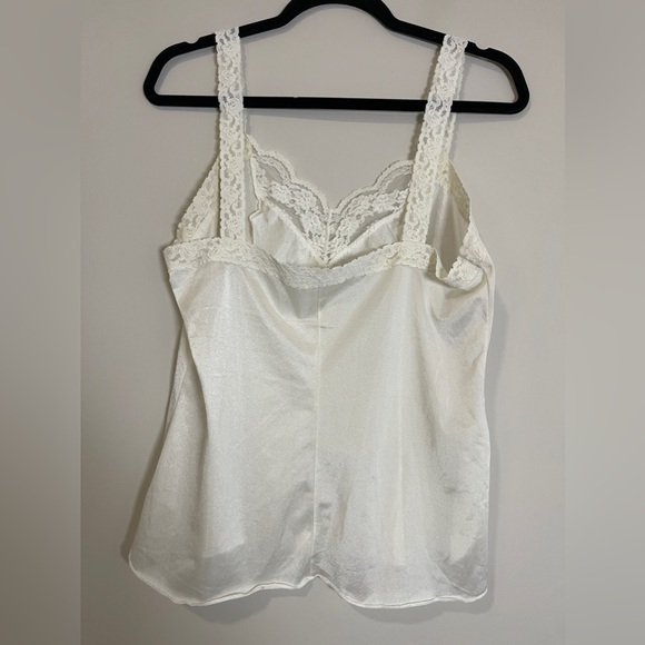 Olga Womens Lace Cami Top Size XL Cream Undershirt Loungewear Coquette - Picture 8 of 13